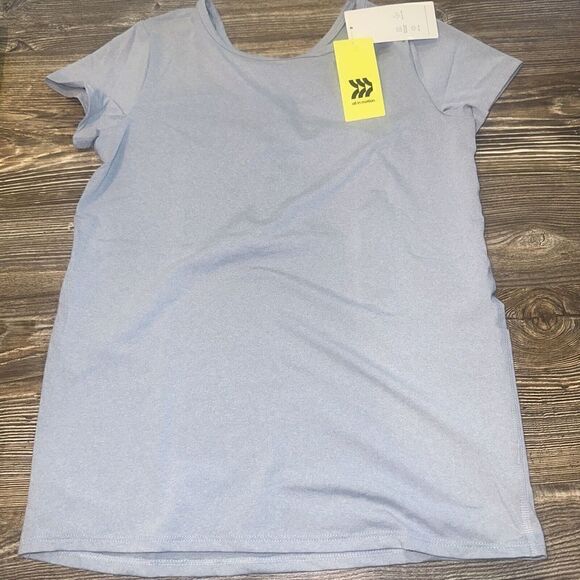 Girls' Short Sleeve Keyhole Back Gym T-Shirt - All in Motion Gray. Size XS. S - Picture 1 of 4